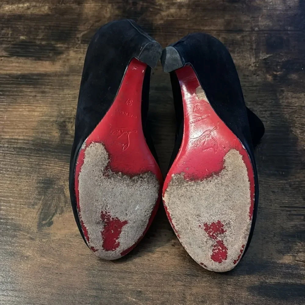 Authentic CHRISTIAN LOUBOUTIN Morphing Ankle Booties Size 37